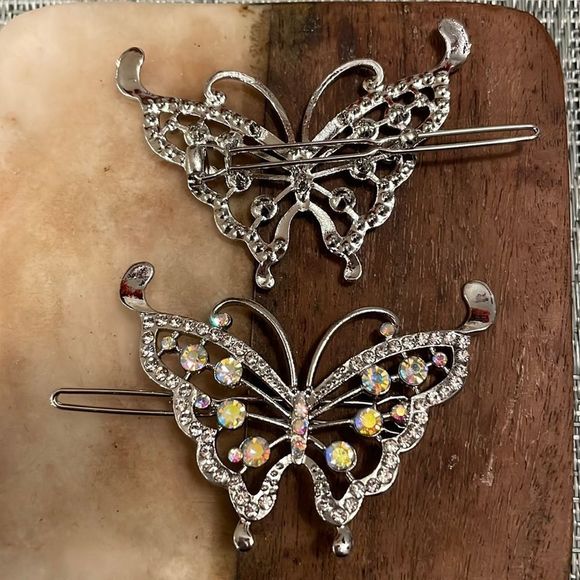 #22 Set of 2 NWOT Sparkly Bling Butterly Barrettes - Picture 4 of 16